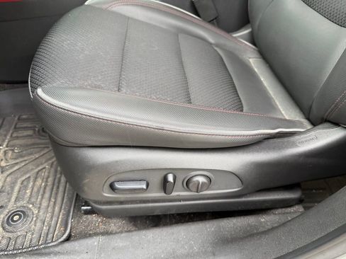 Used 2023 Chevrolet TrailBlazer RS w/ Convenience Package image 5