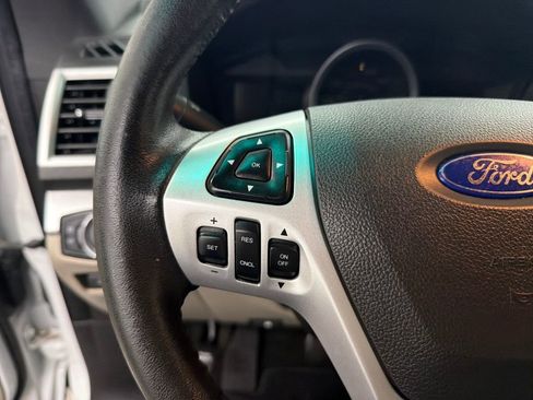 Used 2015 Ford Explorer XLT w/ Equipment Group 202A image 18