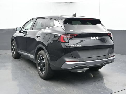 Used 2026 Kia Sportage LX FWD image 11