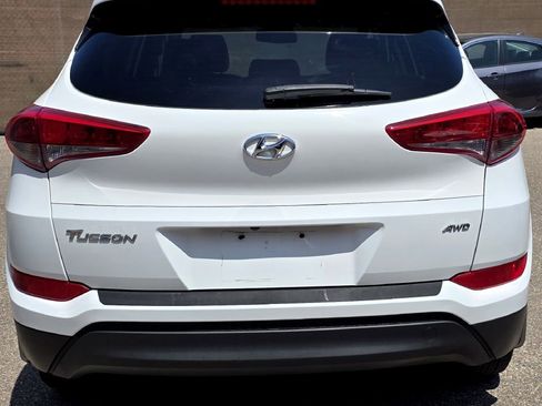Used 2017 Hyundai Tucson SE Plus AWD/4WD image 6