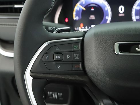 New 2026 Jeep Grand Cherokee Limited w/ Limited Altitude Package image 9