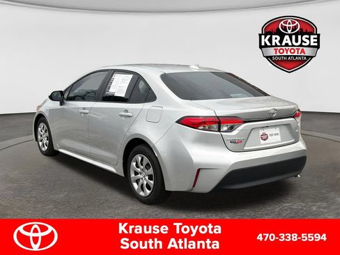 Used 2025 Toyota Corolla LE FWD image 5