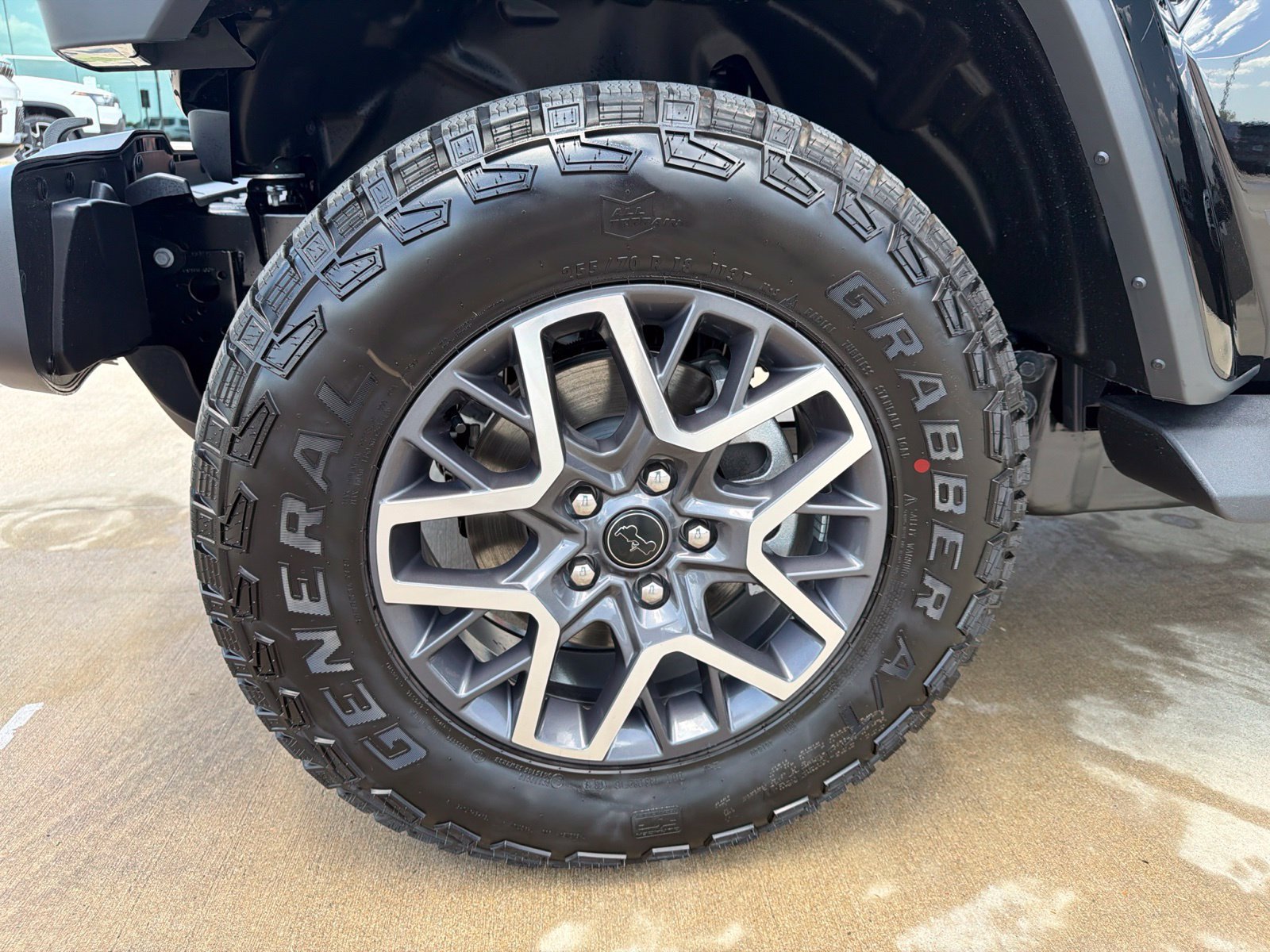 New 2026 Jeep Wrangler Unlimited Sahara AWD/4WD image 13