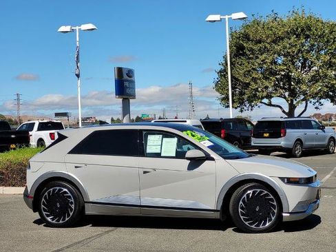 Used 2023 Hyundai Ioniq 5 Limited AWD/4WD image 3