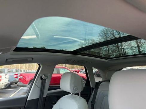 Used 2022 Audi Q5 2.0T Premium w/ Convenience Package image 10