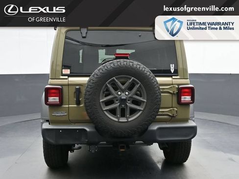 Used 2025 Jeep Wrangler Unlimited Sport AWD/4WD image 7