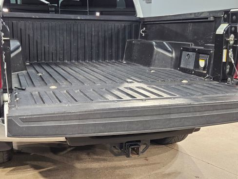 Used 2019 Toyota Tacoma TRD Off-Road AWD/4WD image 18