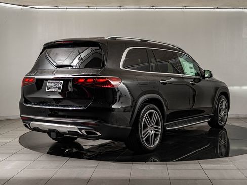 Used 2026 Mercedes-Benz GLS 450 4MATIC image 5