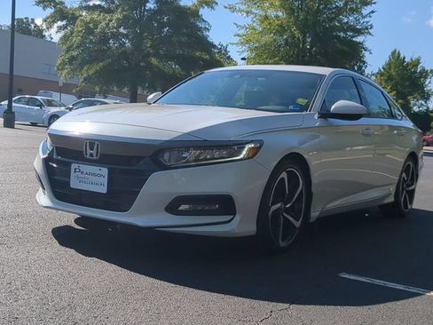 Used 2019 Honda Accord Sport image 7