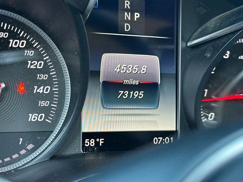 Used 2018 Mercedes-Benz GLC 300 4MATIC image 21