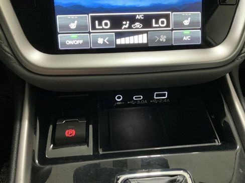 Used 2025 Subaru Legacy Premium w/ Popular Package #1A AWD/4WD image 40