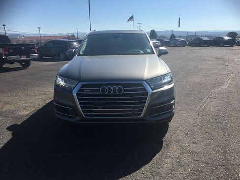 Used 2017 Audi Q7 3.0T Prestige AWD/4WD image 2