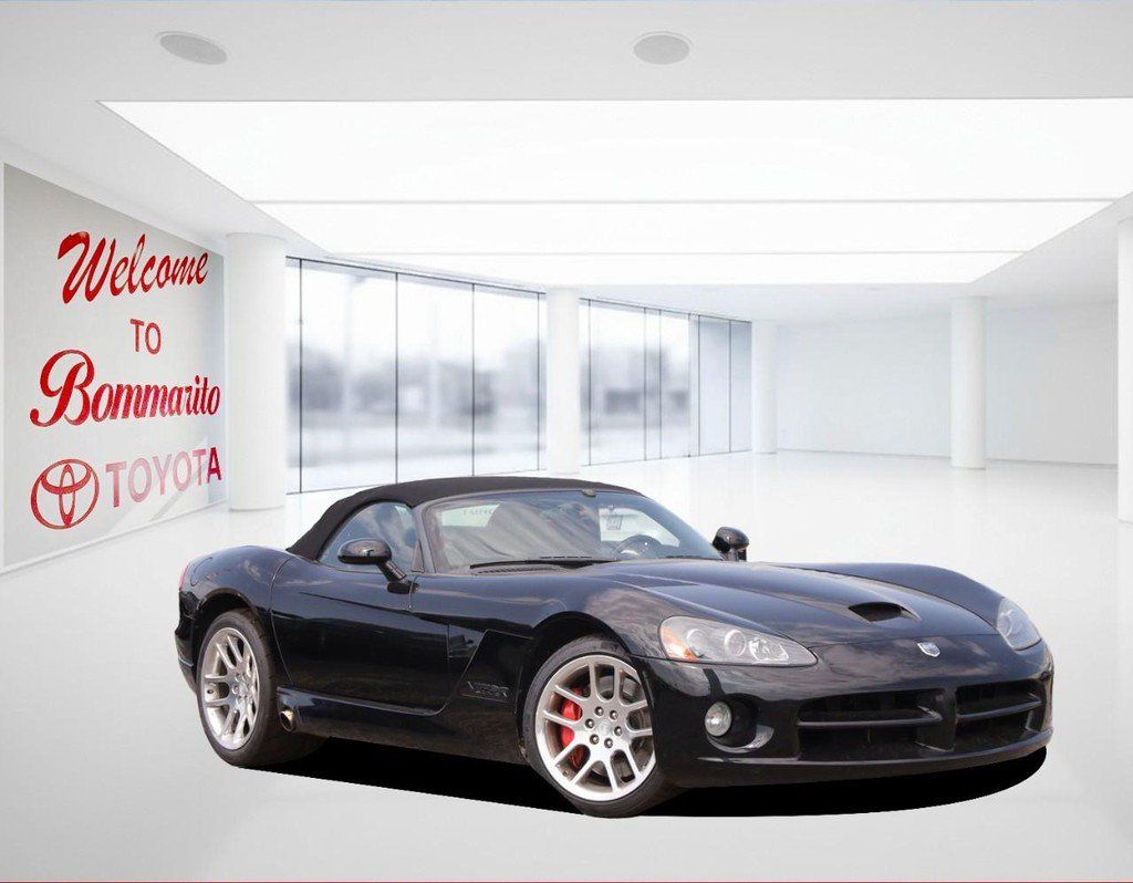 Used 2005 Dodge Viper SRT-10 RWD image 2