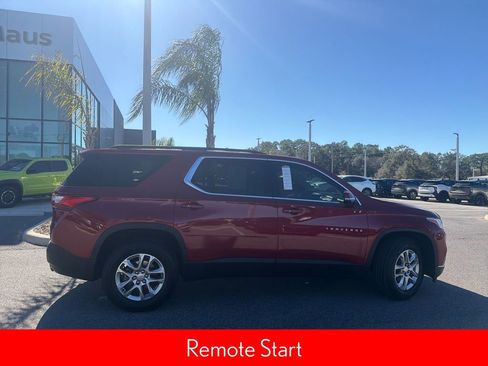 Used 2020 Chevrolet Traverse LT image 10