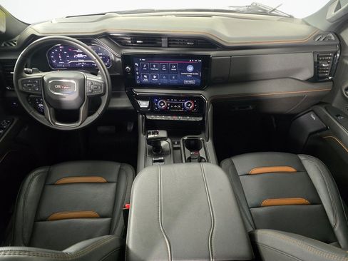 Used 2024 GMC Sierra 1500 AT4 w/ Technology Package AWD/4WD image 16