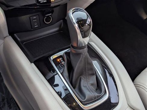 Used 2017 Nissan Rogue Sport SV image 12