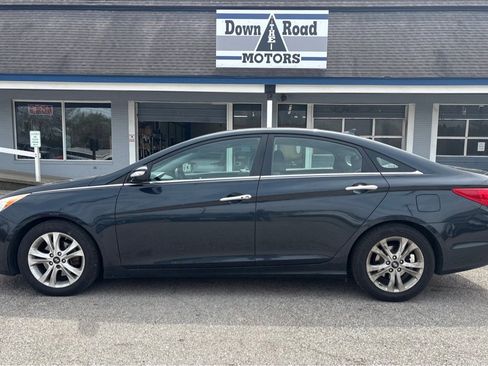 Used 2011 Hyundai Sonata Limited FWD image 2