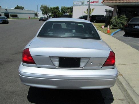 Used 2011 Ford Crown Victoria Police Interceptor w/ Radio Suppression Pkg image 5