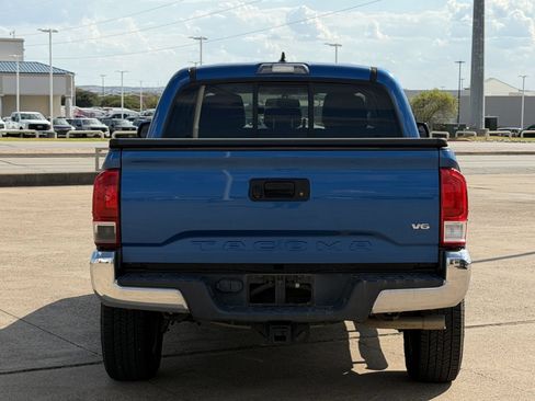 Used 2016 Toyota Tacoma SR5 w/ Towing Package RWD image 6