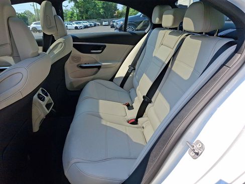 Used 2026 Mercedes-Benz C 300 4MATIC Sedan image 8