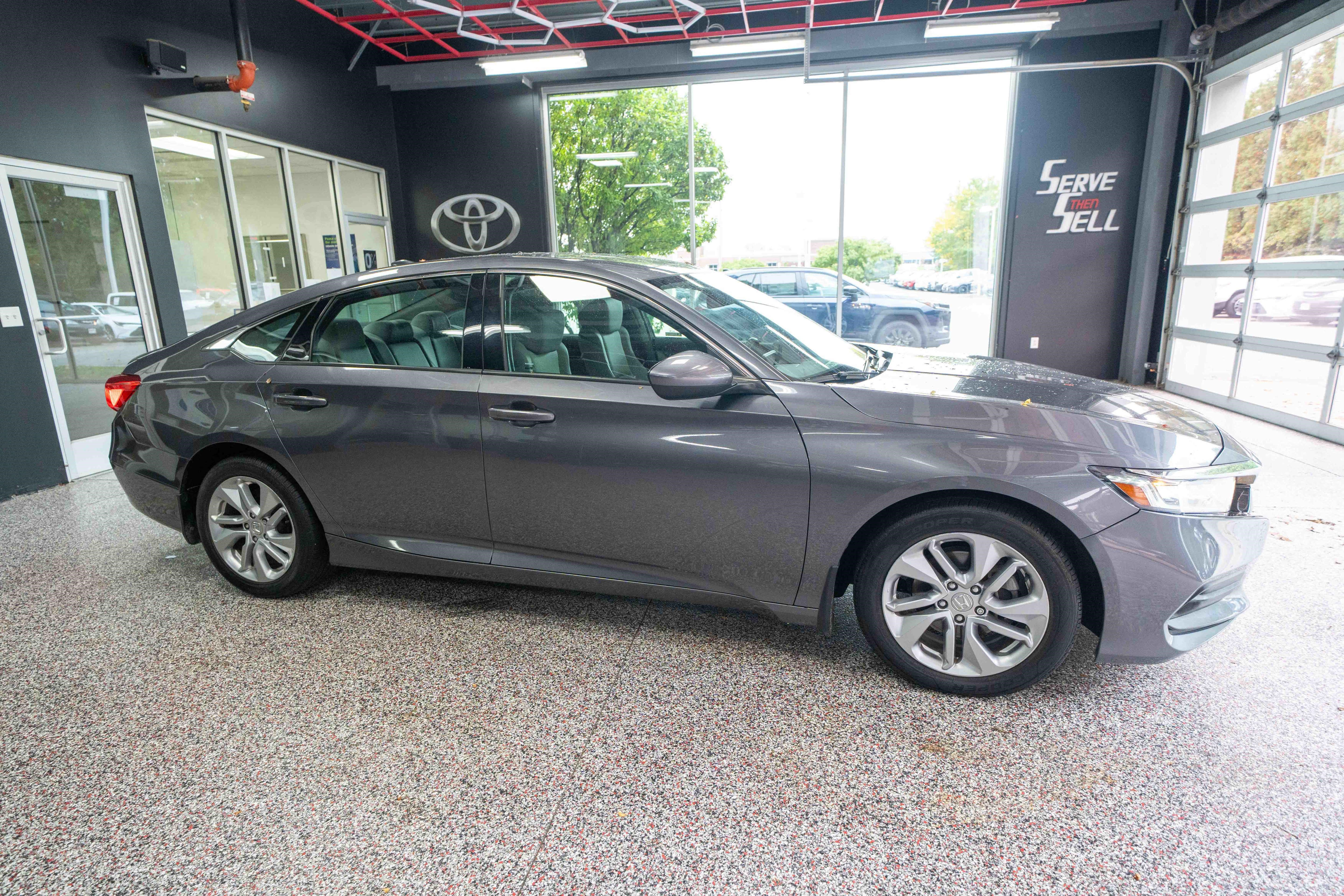 Used 2018 Honda Accord LX image 5