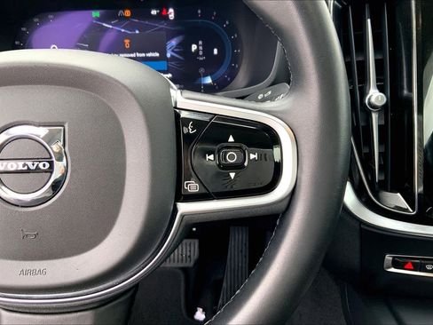 Used 2024 Volvo S60 B5 Plus image 21