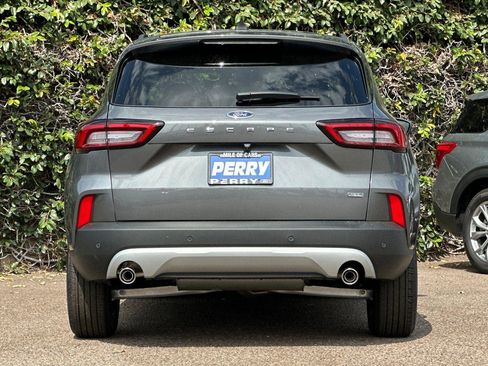 New 2025 Ford Escape SE image 5