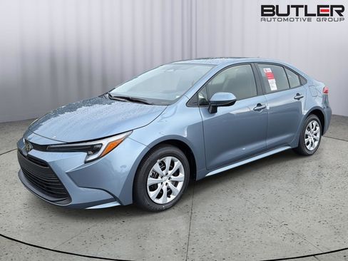 New 2026 Toyota Corolla LE FWD image 1