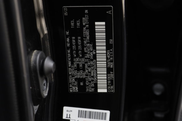 Used 2023 Toyota Highlander XLE AWD/4WD image 25