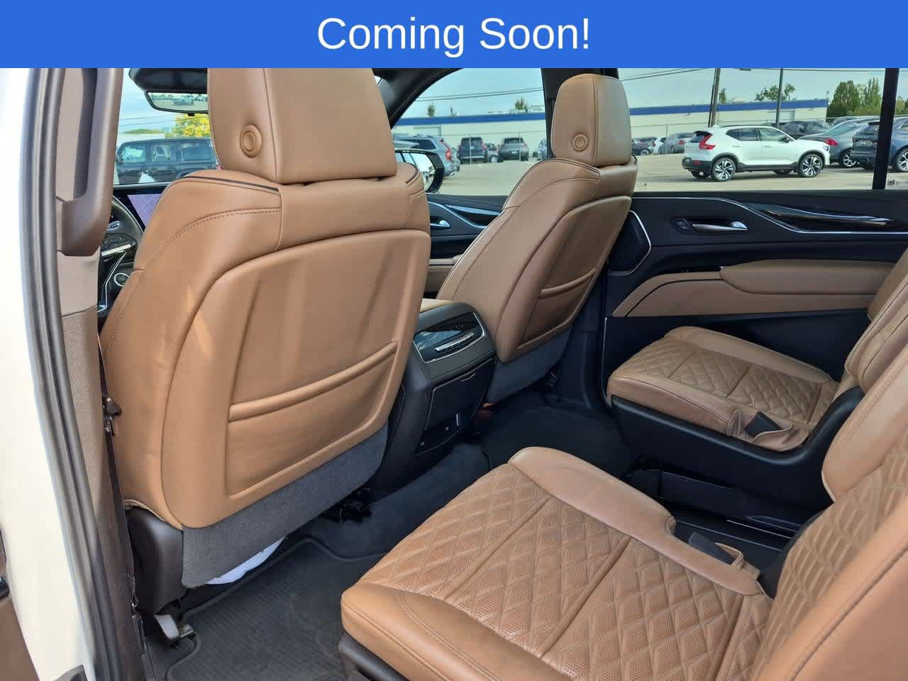 Used 2024 Cadillac Escalade ESV Sport w/ LPO, ONYX Package AWD/4WD image 18