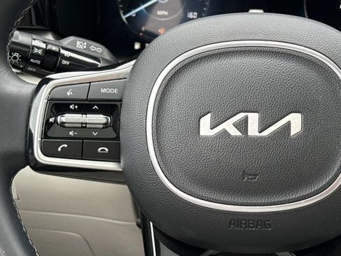 Used 2023 Kia Sorento SX AWD/4WD image 22