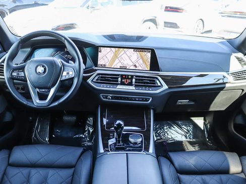 Used 2023 BMW X5 xDrive40i w/ Luxury Seating Package image 16