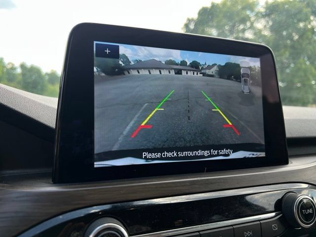 Used 2020 Ford Escape Titanium AWD/4WD image 38