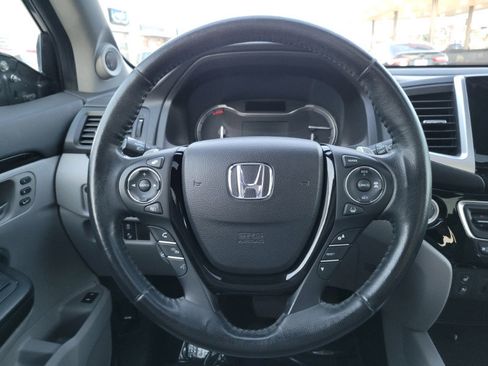Used 2018 Honda Pilot Elite image 32