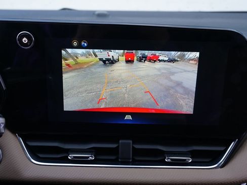 New 2025 Chevrolet Equinox ACTIV w/ Convenience Package III image 18