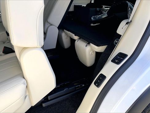 New 2026 Land Rover Range Rover Long Wheelbase SE AWD/4WD image 25