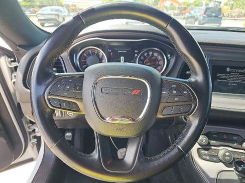 Used 2023 Dodge Challenger SXT RWD image 12