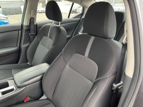 Used 2025 Nissan Sentra SV image 36