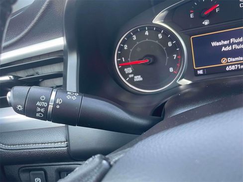 Used 2020 GMC Acadia SLT image 25