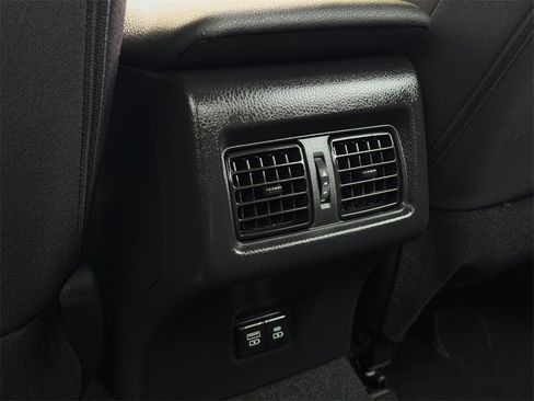 Certified 2025 Toyota Camry LE image 31