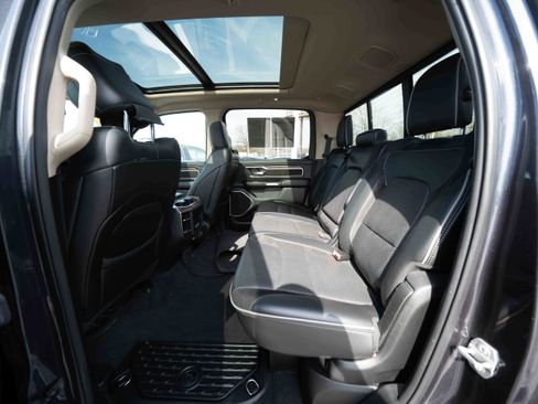 Used 2019 RAM 1500 Laramie image 22