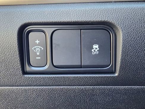 New 2026 Kia Sorento S w/ S Panoramic Sunroof Package FWD image 16