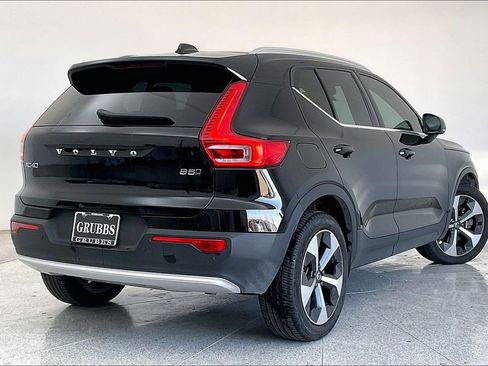 Used 2023 Volvo XC40 B5 Plus w/ Protection Package Premier image 2