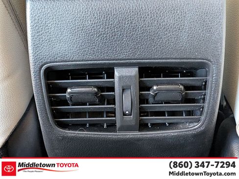 Used 2023 Chevrolet Colorado LT image 30