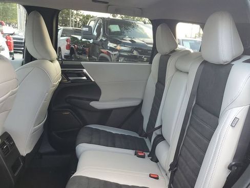 New 2026 Mitsubishi Outlander SE FWD image 16
