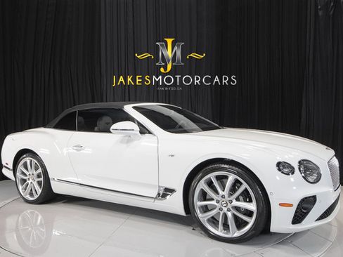 Used 2020 Bentley Continental GT V8 First Edition image 14