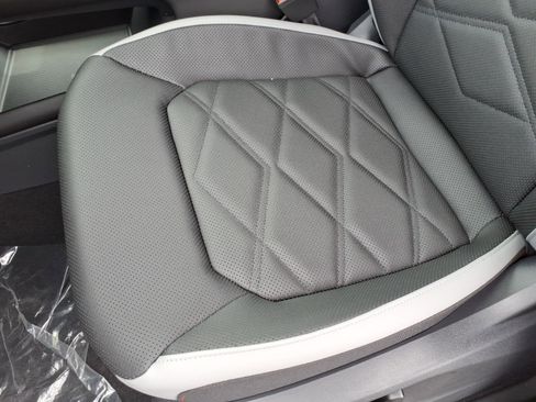 New 2026 Volkswagen Atlas Peak Edition image 15