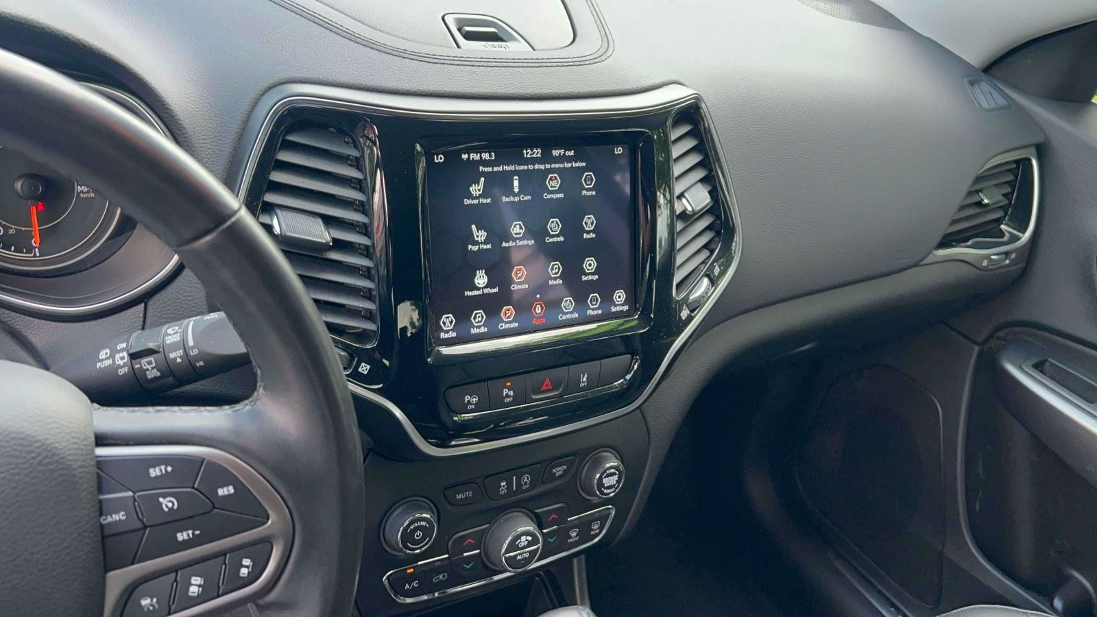 Used 2021 Jeep Cherokee Limited w/ Mopar Interior Package AWD/4WD image 12