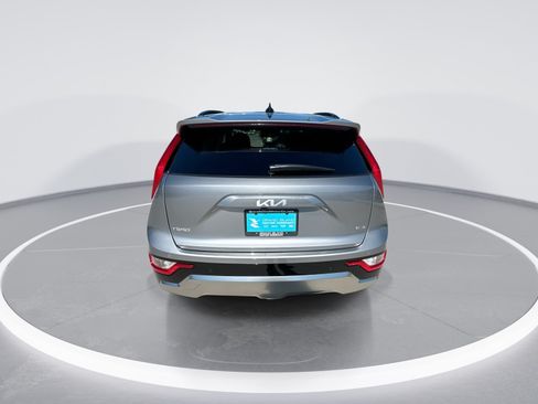 Used 2023 Kia Niro EX Touring FWD image 7