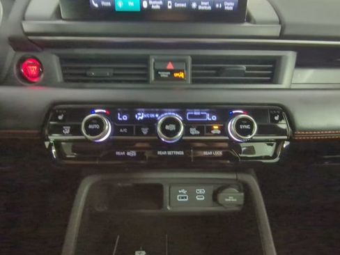 Used 2024 Honda Pilot TrailSport image 23